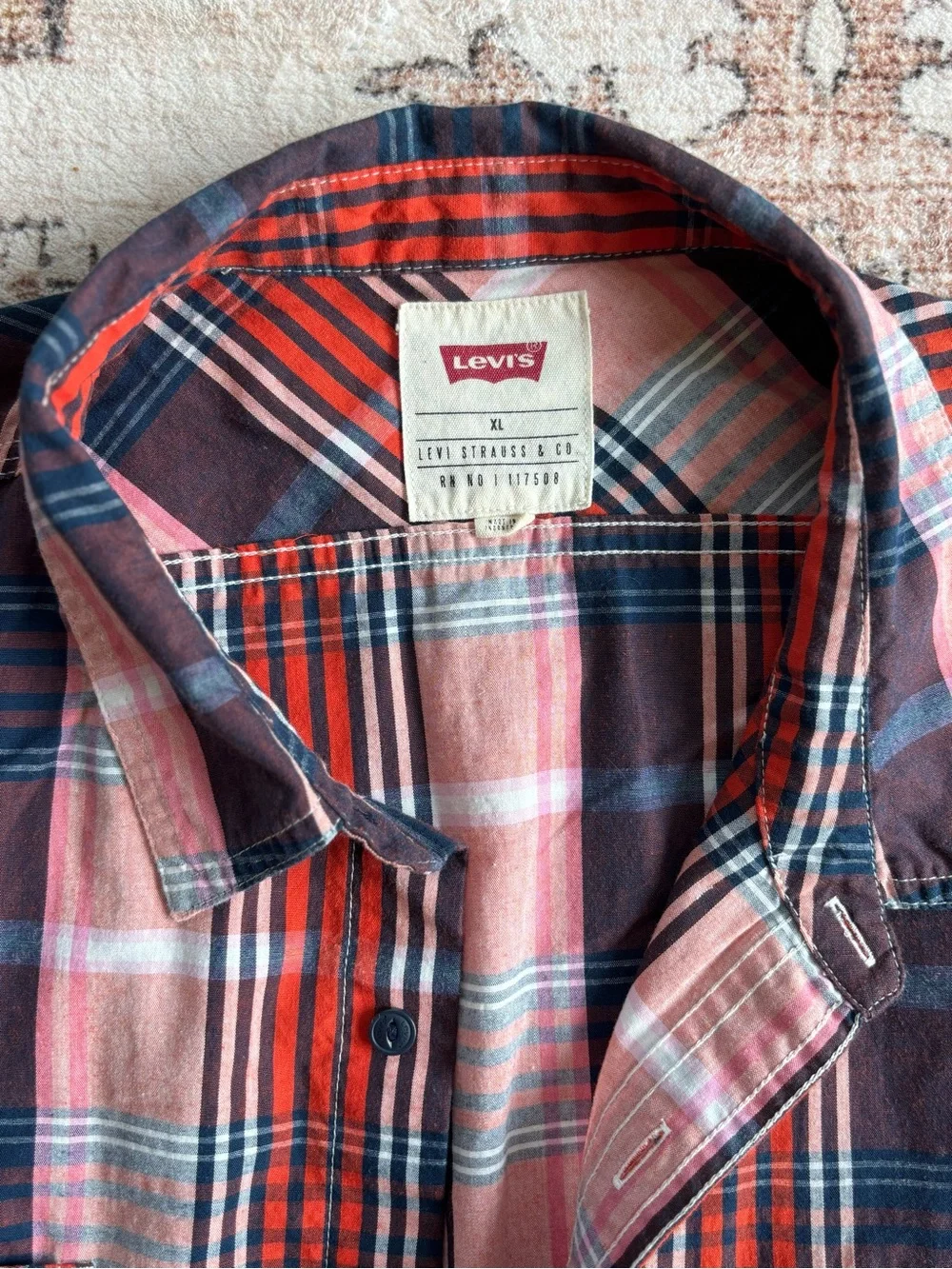 Levi's Red and Navy Short-Sleeve Plaid Button-Down Shirt
